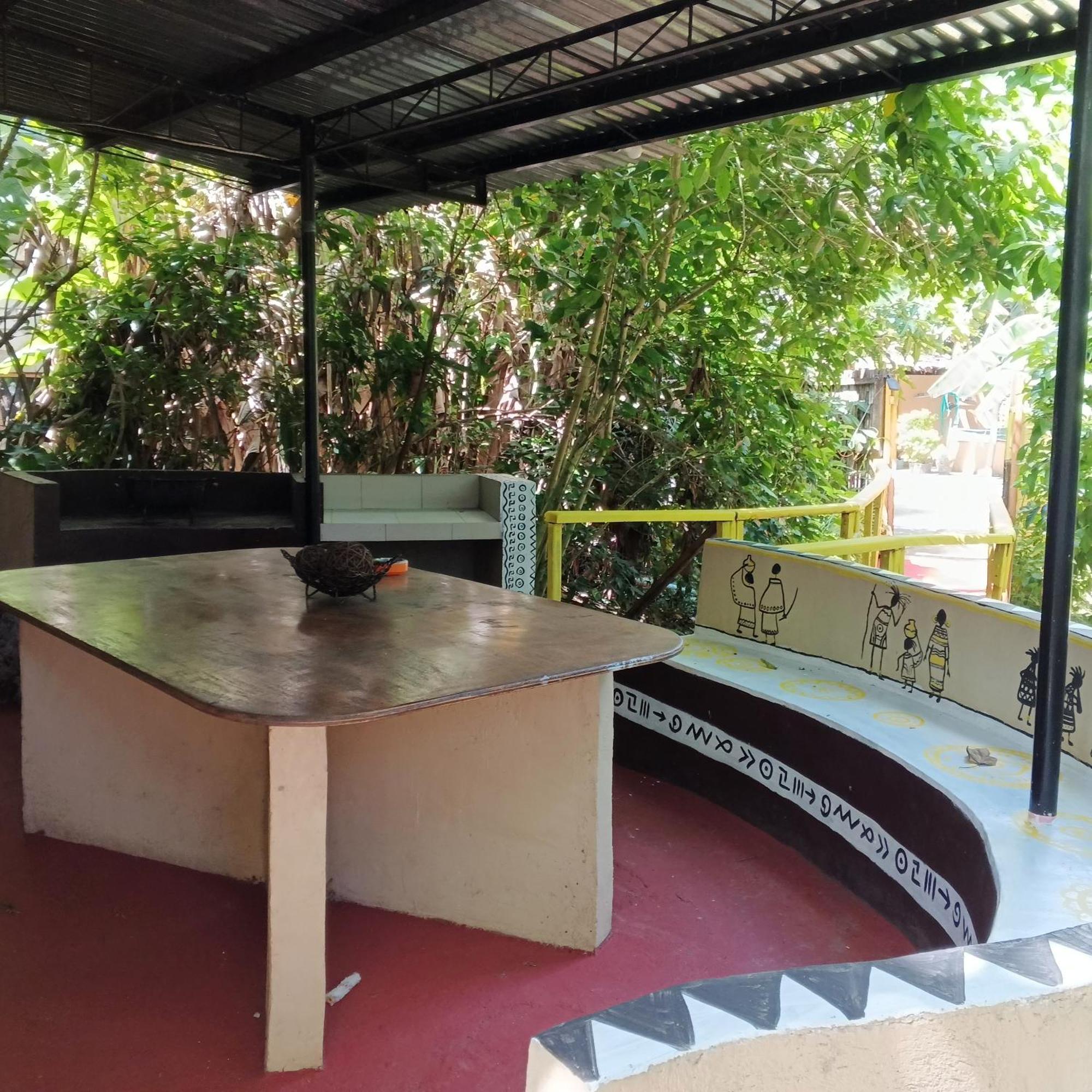 Hotel Two Crazy Monkeys Bakhawan Exterior foto